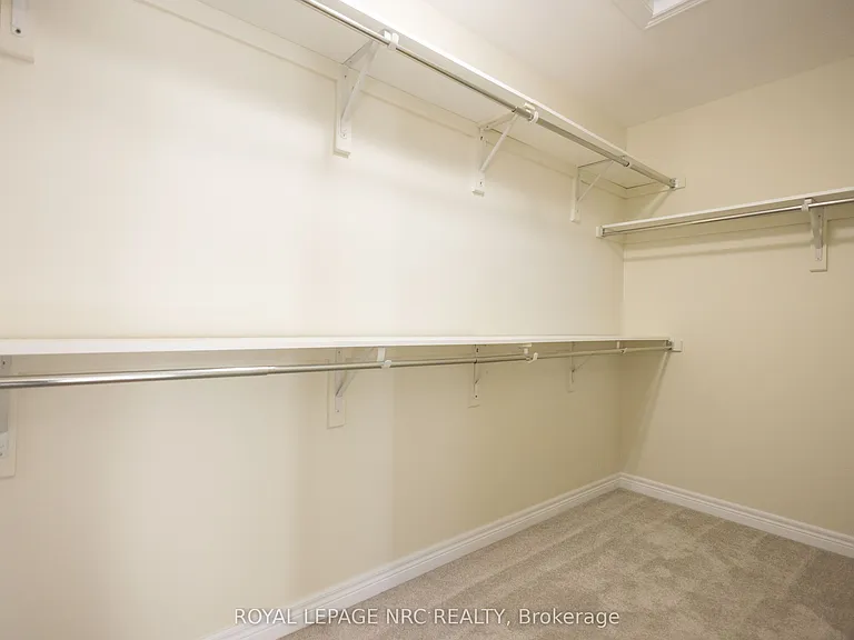 33 Cinnamon St — Photo 12