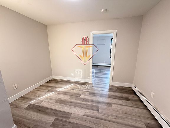 5th image of 409 59th St #A03