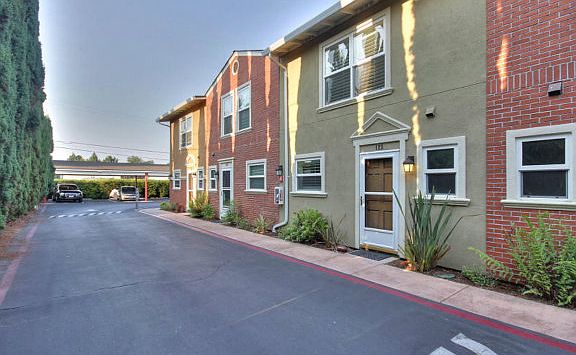 3rd image of 857 Carlisle Way APT 123