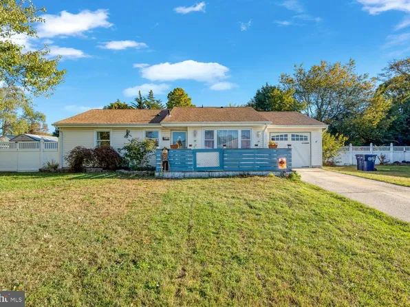 112 Cayuga Lake Dr, Little Egg Harbor, NJ 08087