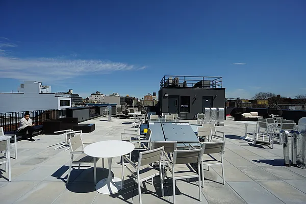 Rented by Rennit Inc. | media 44