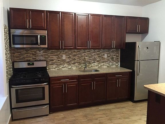 2nd image of 4529 42nd St APT 2