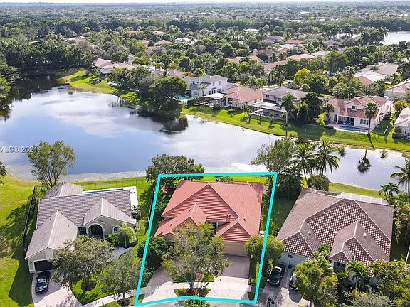 3rd image of 607 Lake Blvd