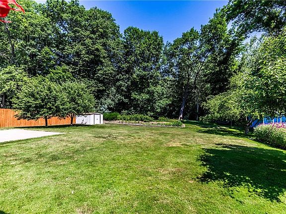 2nd image of 5832 Sutton Dr