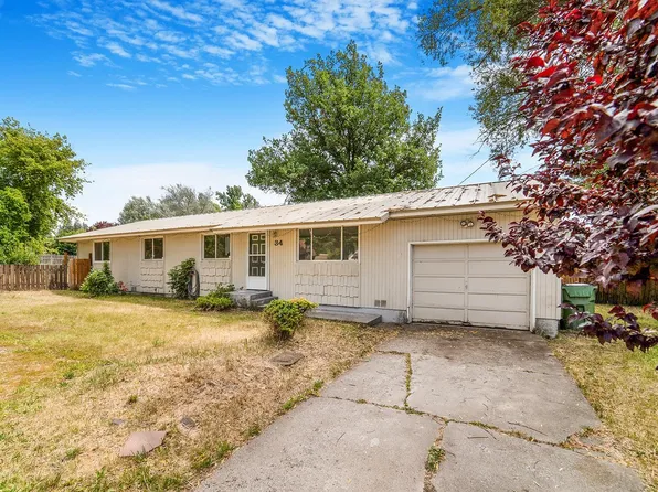 34 E Lake Ave, Rockford, WA 99030