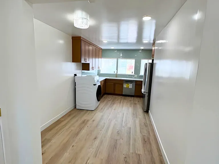 1802 Ocean Park Blvd — Photo 9