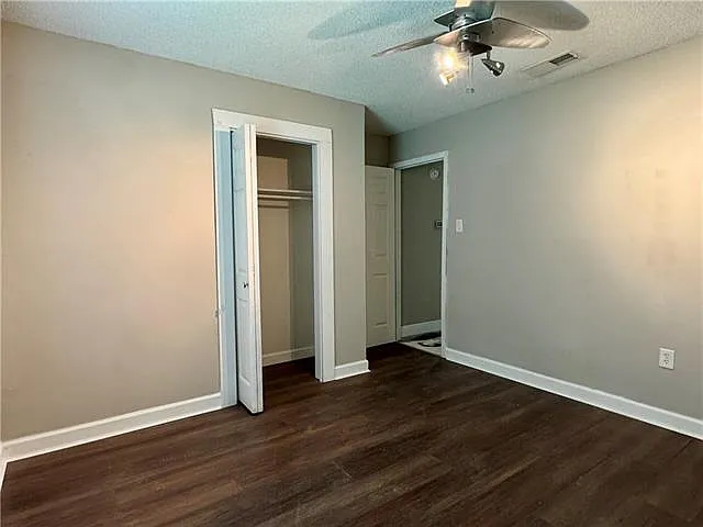 5128 Eden Roc Dr — Photo 17