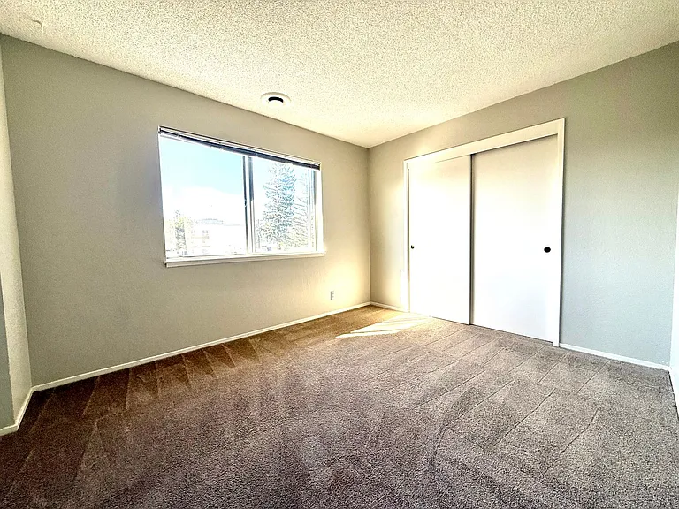 2660 Flores St — Photo 11