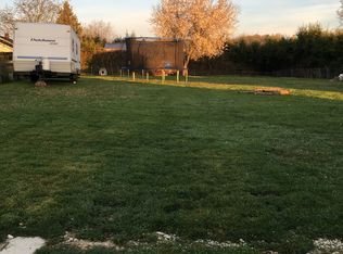 110 Selden St, Crab Orchard, WV 25827