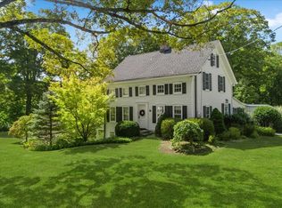 521 Barrett Hill Rd, Mahopac, NY 10541