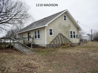 1210 Madison St, Galena, KS 66739