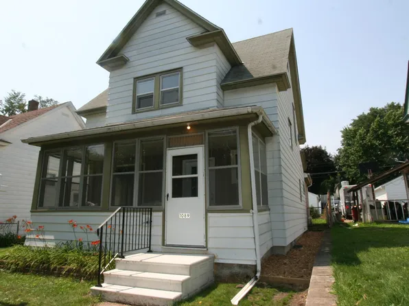 1089 Woodbridge St, Saint Paul, MN 55117