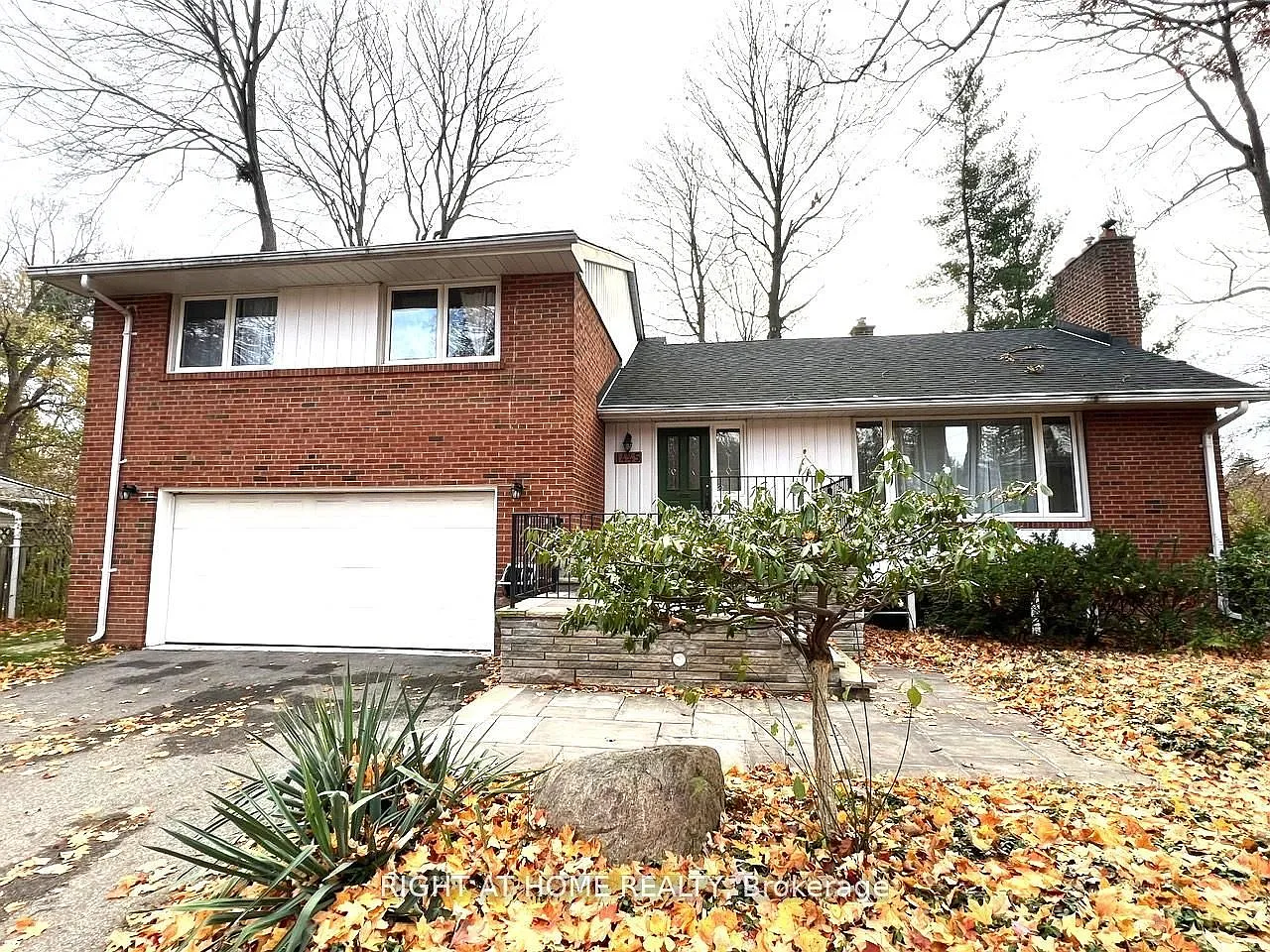 1445 Ryan Pl photo 1
