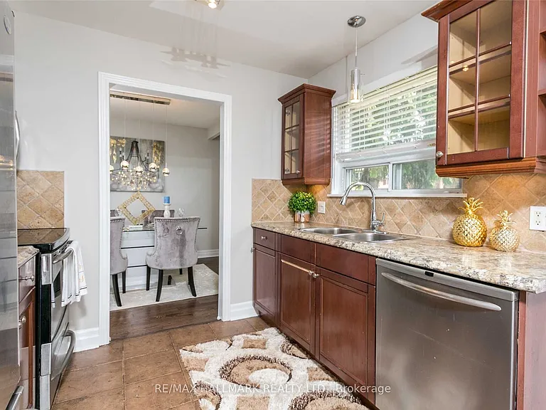 52 Tweedrock Cres — Photo 8