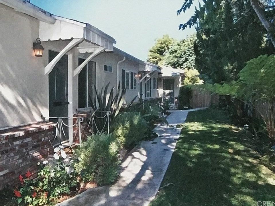 2nd image of 4380 Troost Ave