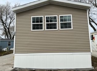 286 Walnut Ln, Justice, IL 60458