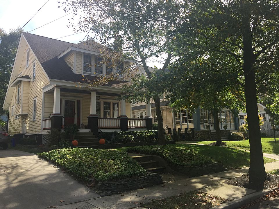 2nd image of 106 Fern Ave