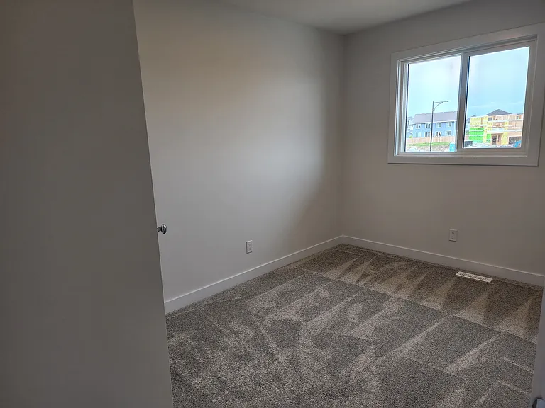 3816 Chrustawka Pl SW — Photo 4