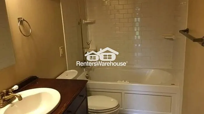 301 Kathy Ln NE — Photo 11