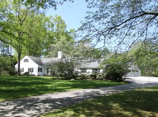 6 Huckleberry Ln, Greenwich, CT 06831