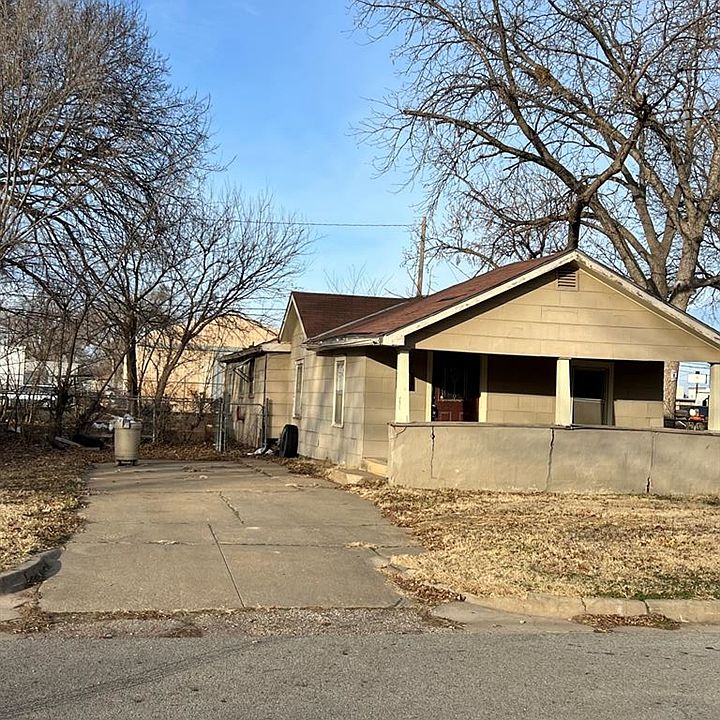 1st image of 740 Hancock St