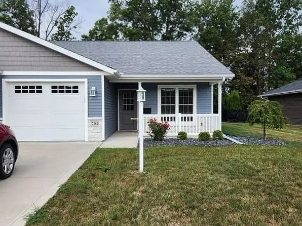 204 Chelsea Dr, Defiance, OH 43512