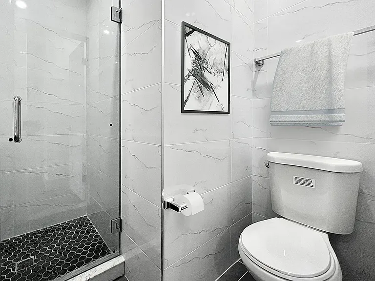 953 Columbus Ave #2R — Photo 3