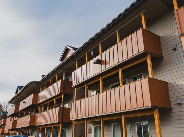 Windward Place Apartments, 4601 NE Windward Pl #203, Lincoln City, OR 97367