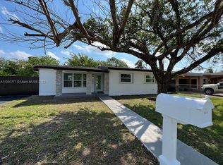 1401 SW 94th Ave, Miami, FL 33174