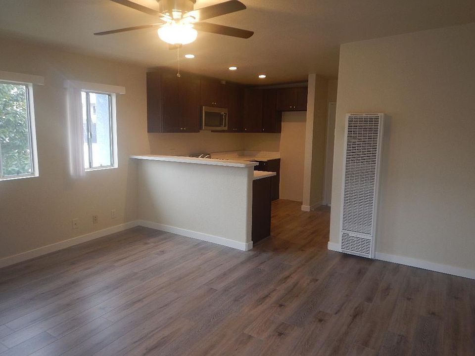 1st image of 4307 W 142nd St