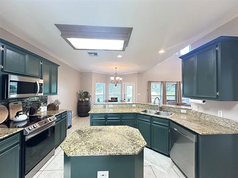6321 Oso Pkwy — Photo 15