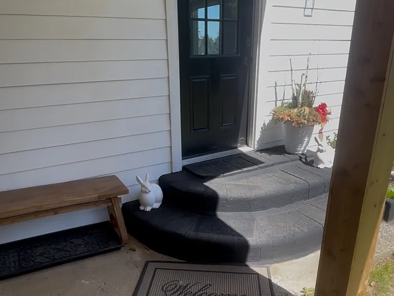1398 Oregon Ave — Photo 2