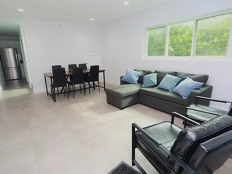 645 Palmetto Dr #5 — Photo 2