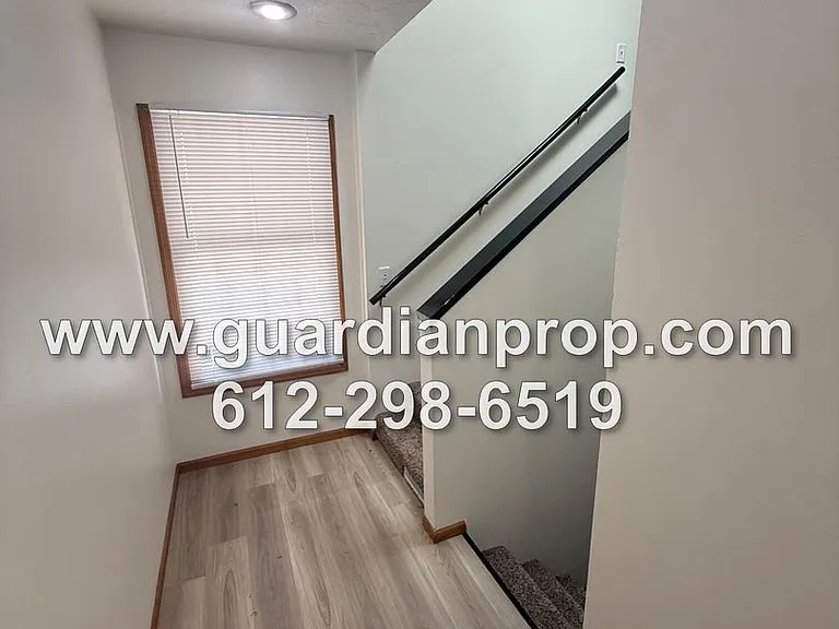 421-423 Stanley St — Photo 6