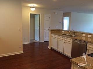 5th image of 2094 Castlebridge Court NW