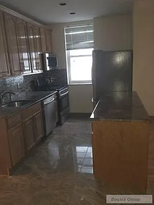 Rented by Bouklis Group | media 19