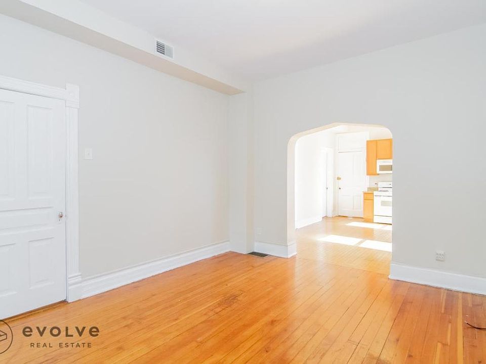 1st image of 1040 N Wolcott Ave #1