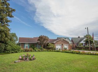 716 7th Ave N, Surfside Beach, SC 29575