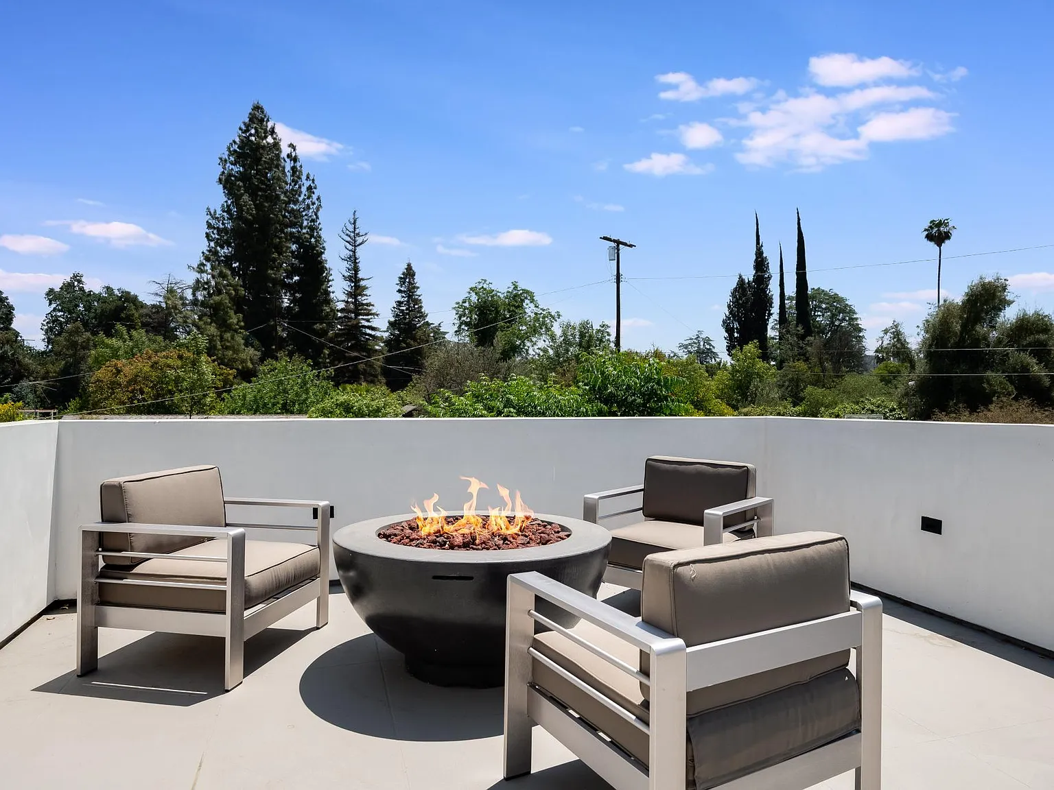 5 bed, 6259 sqft, $23,000 — Photo 3