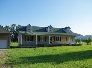 1041 Lower Dry Creek Rd, Laceys Spring, AL 35754