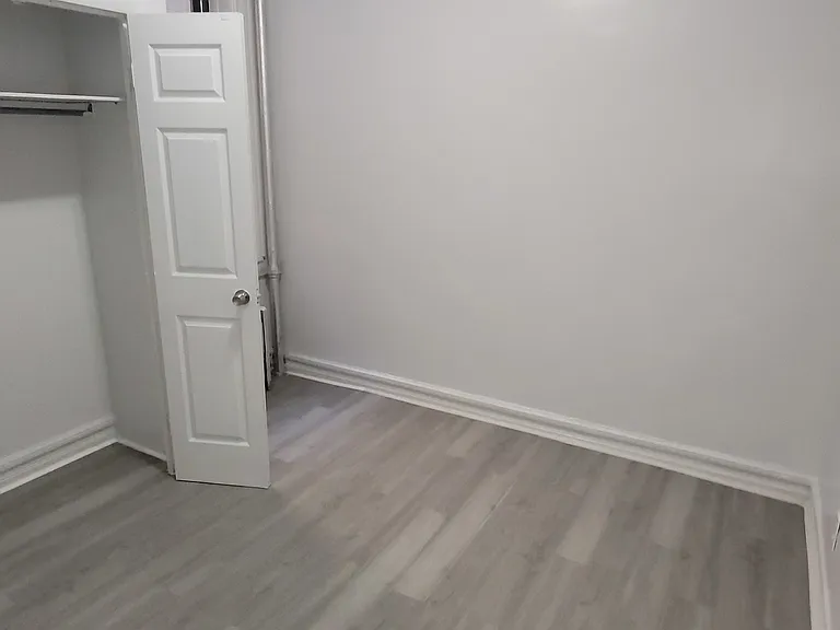 2376 Ryer Ave #B1 — Photo 16
