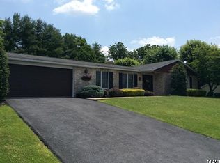 10 Summer Dr, Dillsburg, PA 17019