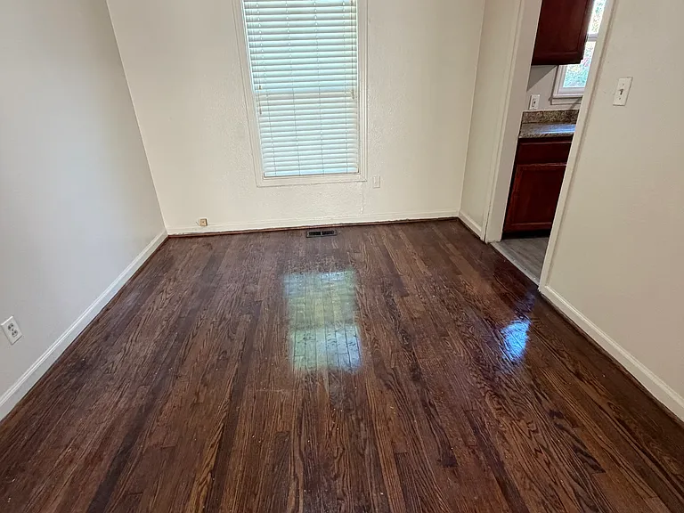 2144 N Pershing Ave — Photo 6