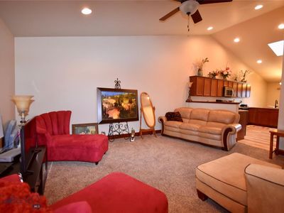 1193 Forestglen Dr APT B, Bozeman, MT, 59718