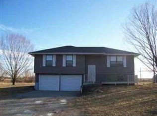 427 SE 951, Knob Noster, MO 65336