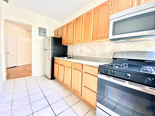 Rented by Bohemia Realty Group | media 11