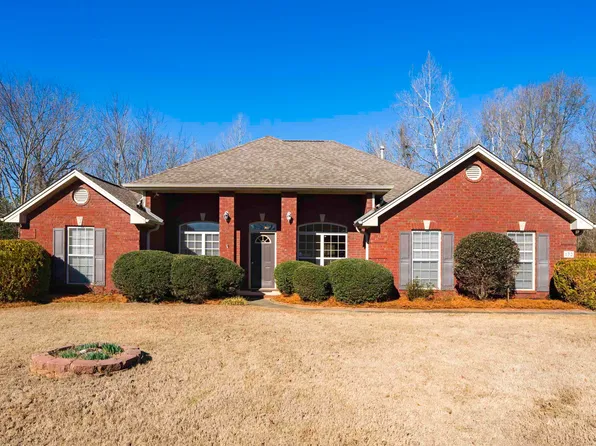 172 Tanglewood Dr, Alabaster, AL 35007