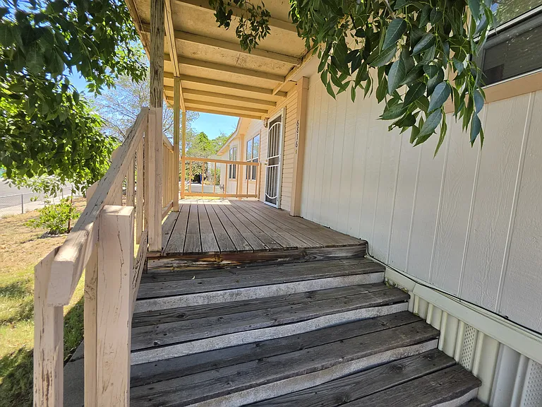 6816 Hallmark Ave NE — Photo 12