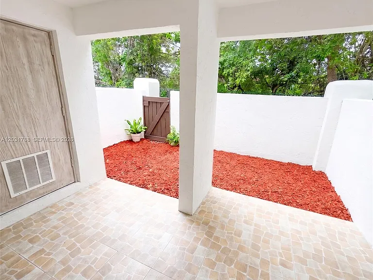 9070 SW 125th Ave #A104 — Photo 7