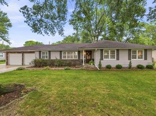 4020 W 96th St, Overland Park, KS 66207